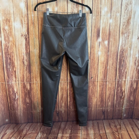 Athleta Women’s All Over Gleam Tight Faux Leather Arbor Olive Leggings Size XS - Picture 4 of 12